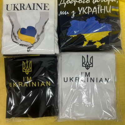 Гуртові замовлення футболок та кепок