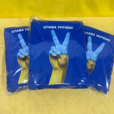 Гуртові замовлення футболок та кепок