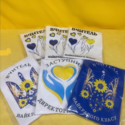 Гуртові замовлення футболок та кепок